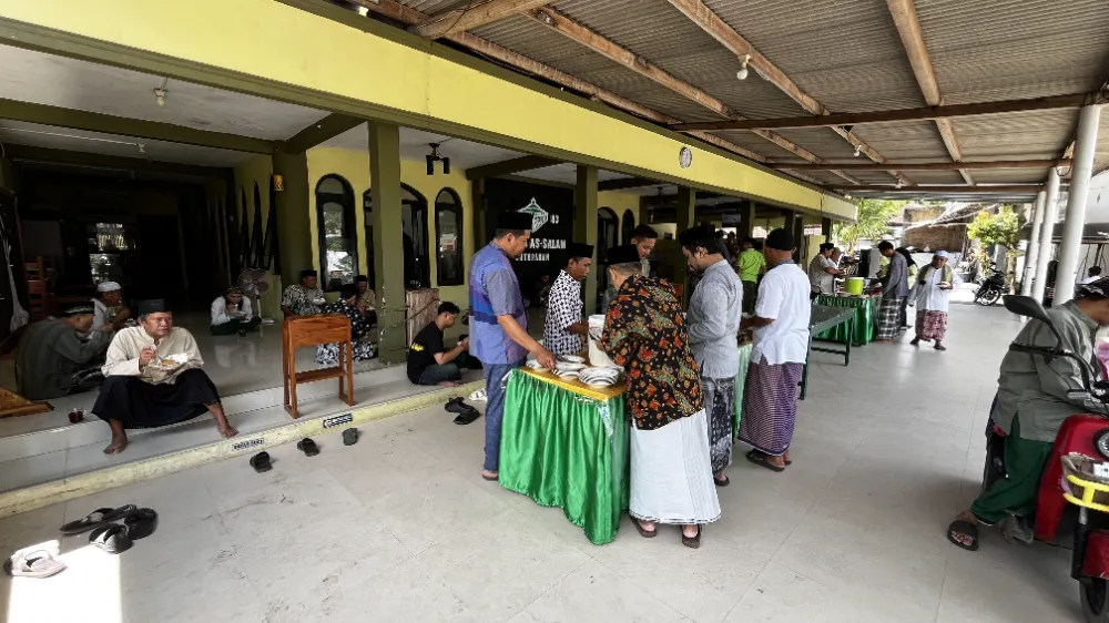 Senyum Bahagia Jamaah